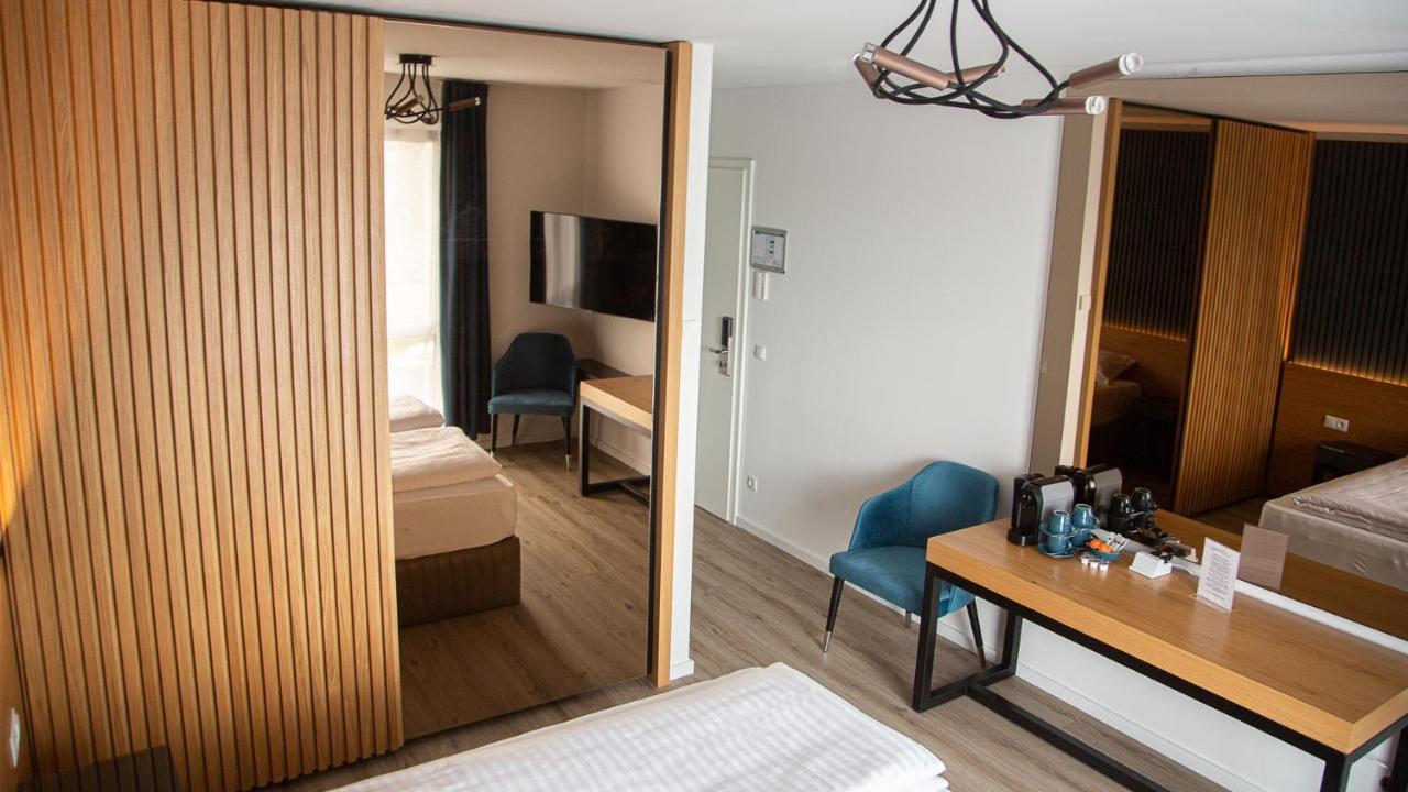 Rheinapart Hotel Und Boardinghouse Bornheim  Buitenkant foto
